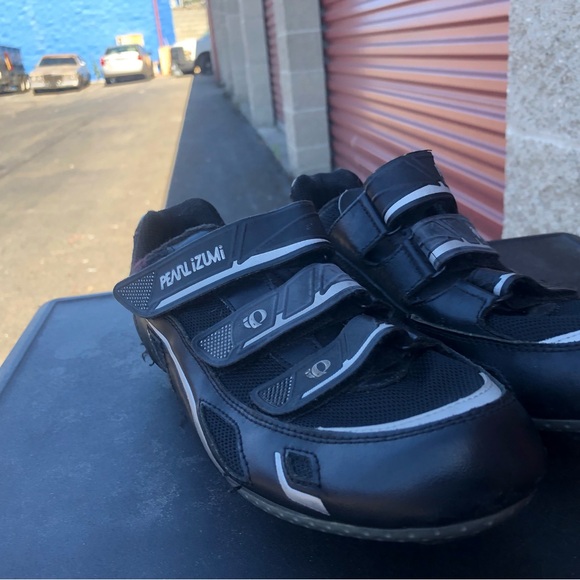 Pearl Izumi I-Beam Mens Cycling Shoes Black White Mesh Low Top Size 39/6.5US - Picture 5 of 12